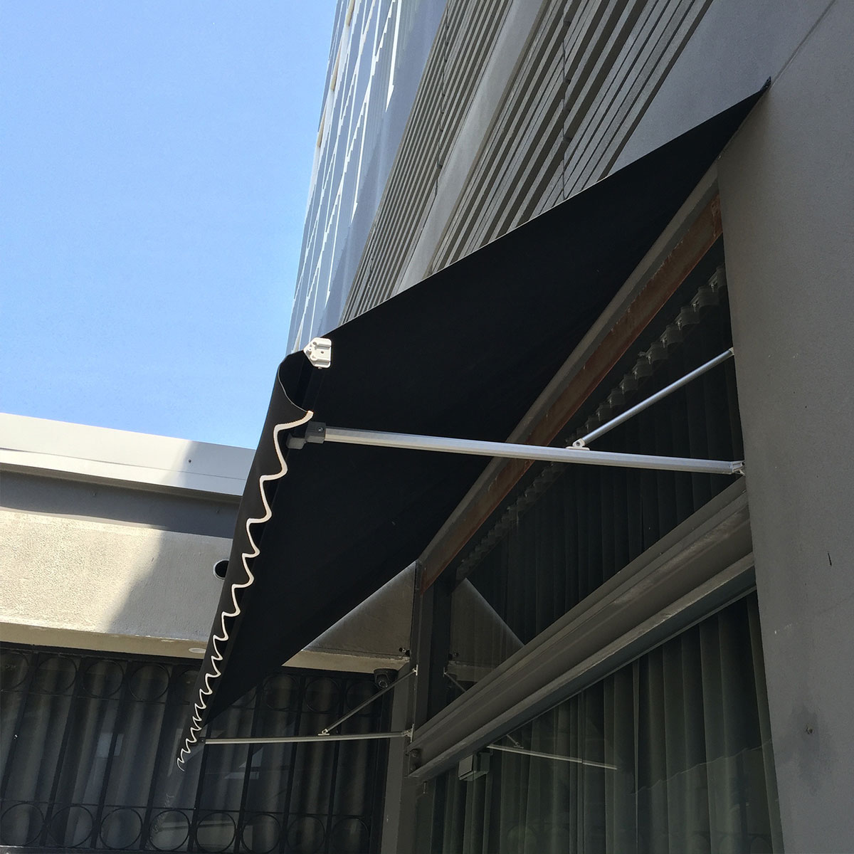 Alfresco Cable Guide Awning